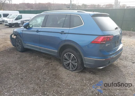 2018 Volkswagen Tiguan 2.0T Se/2.0T Sel из США, поврежденный, VIN 3VV2B7AX7JM185817
